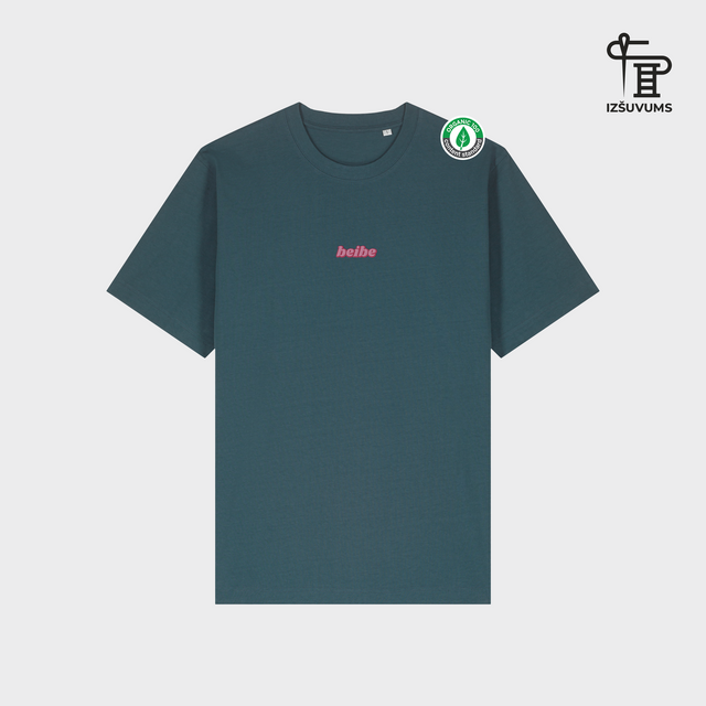 Izšūts organiskās kokvilnas oversized T-krekls "Beibe"