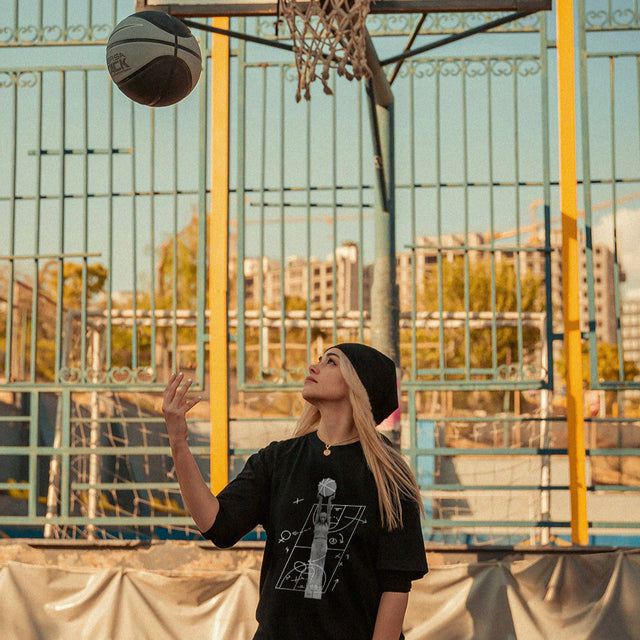 Organiskās kokvilnas T-krekls "Milda Basketboliste Melnbalts"