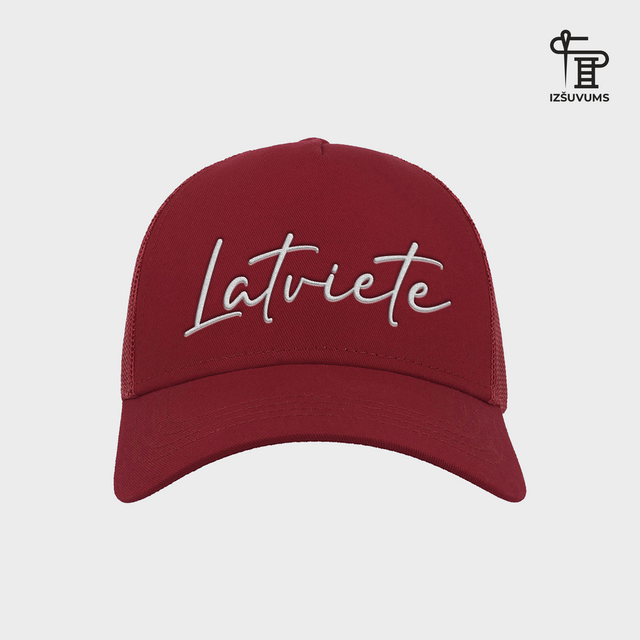 Izšūta cepure "Latviete"