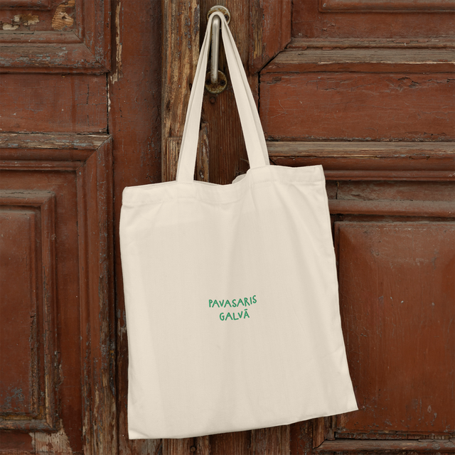 Izšūts auduma maisiņš "Pavasaris galvā"