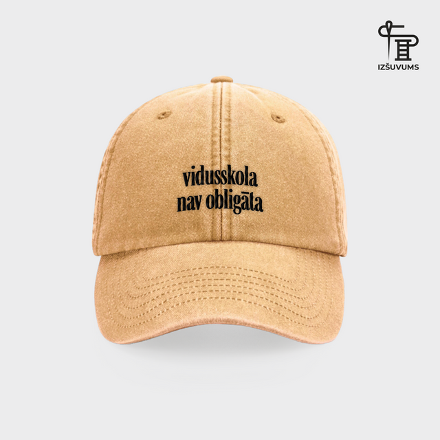 Izšūta cepure "Vidusskola nav obligāta"