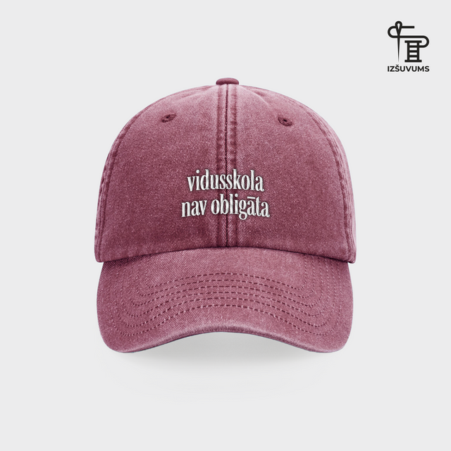 Izšūta cepure "Vidusskola nav obligāta"