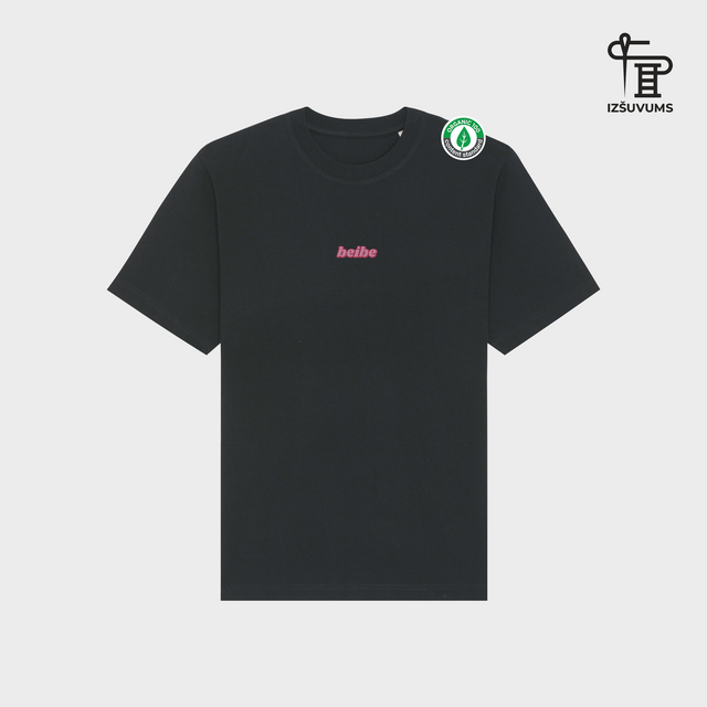 Izšūts organiskās kokvilnas oversized T-krekls "Beibe"