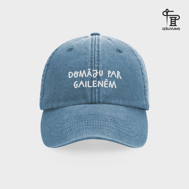 Izšūta cepure "Domāju par gailenēm"