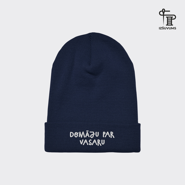 Izšūta ziemas cepure "Domāju par vasaru"