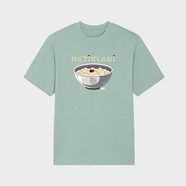 Netiklabi sašķirotu pupiņu oversized t-krekls