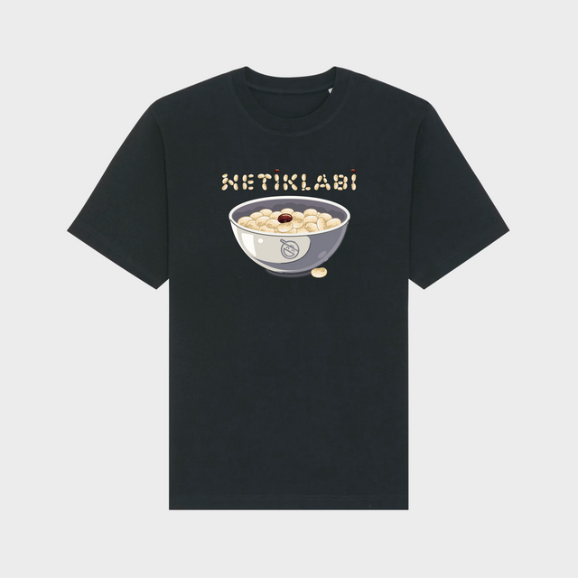 Netiklabi sašķirotu pupiņu oversized t-krekls