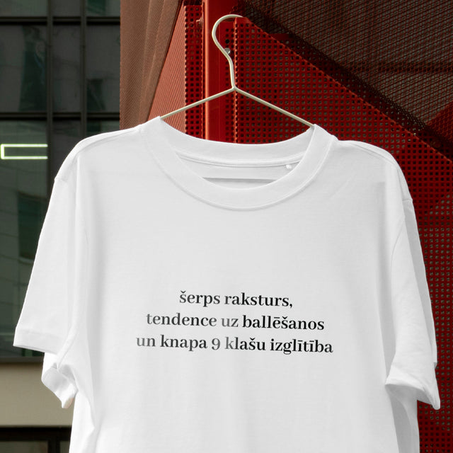 Organiskās kokvilnas T-krekls "Knapa 9 klašu izglītība"