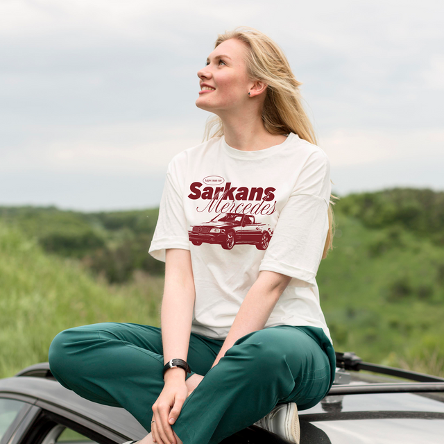 Organiskās kokvilnas T-krekls "Sarkans Mercedes"